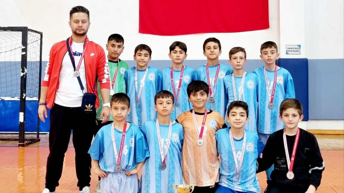 2023-2024 okul sporları küçükler Futsal turnuvasında okulumuz Konya 2. Olmuştur